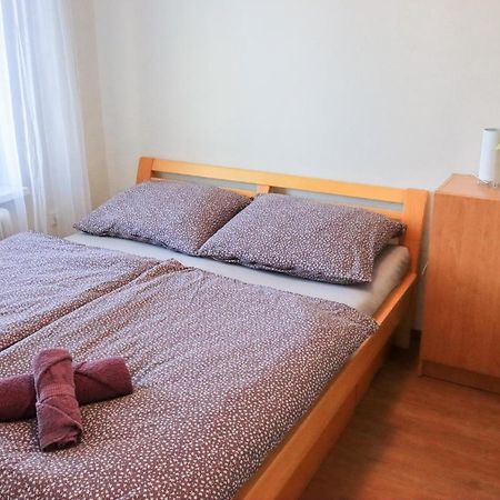 Pohodlny Apartman S Ptaci Zahradou Uherske Hradiste Bagian luar foto